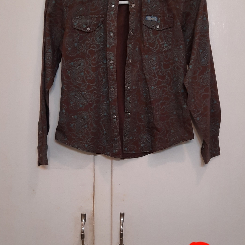 Clothes - Picture 9 of 16